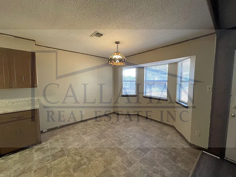 8213 Easy St — Photo 14