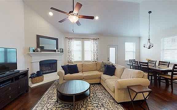 3rd image of 2141 Lake Pine Dr