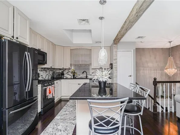 133 Durant Avenue image 10 of 35