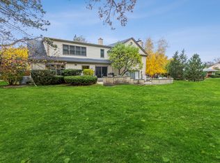8 Ivy Ln, Oak Brook, IL