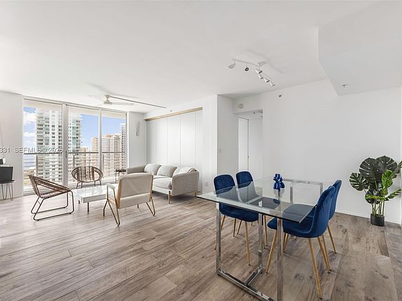 3rd image of 335 S Biscayne Blvd APT 2805