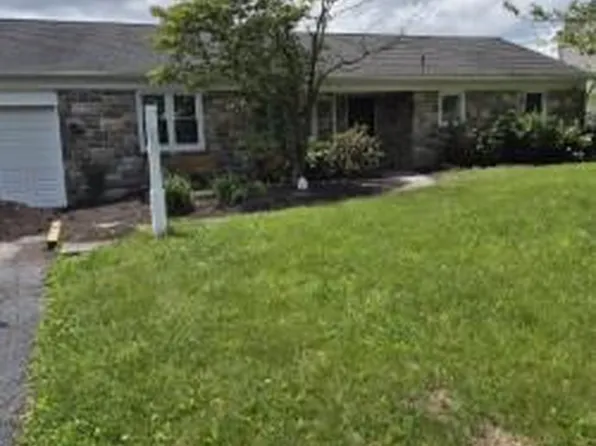 434 E Moyer Rd, Pottstown, PA 19464
