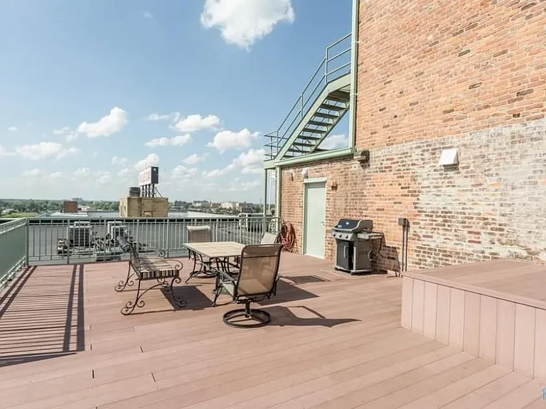 745 Washington St #508 — Photo 6