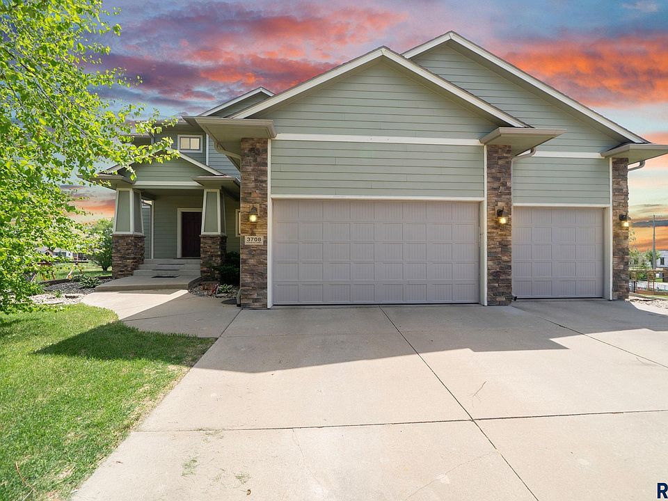 1st image of 3708 E Wakefield Cir