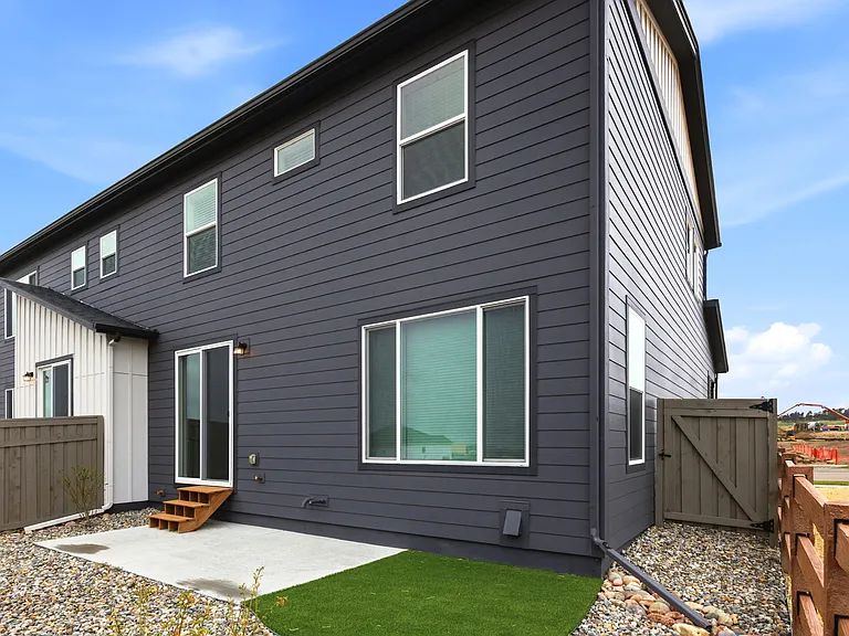 7389 Knapp Dr — Photo 36