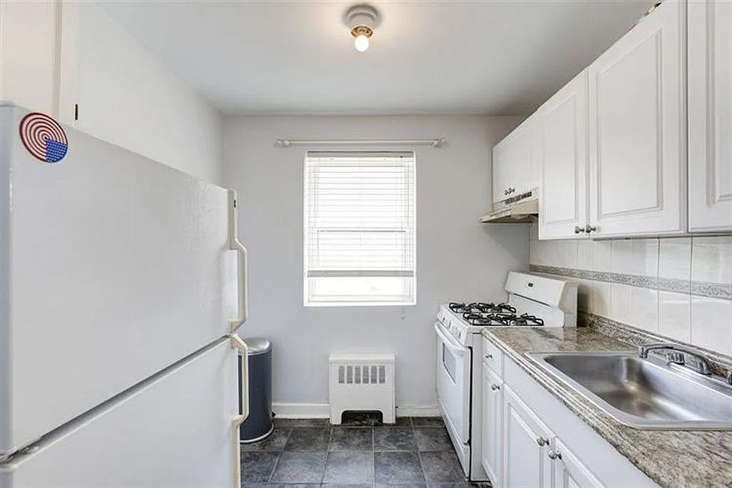 Building Photo - 165 Vroom St #3K