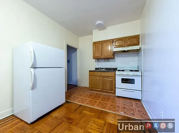 290 East 56th Street image 1 of 8