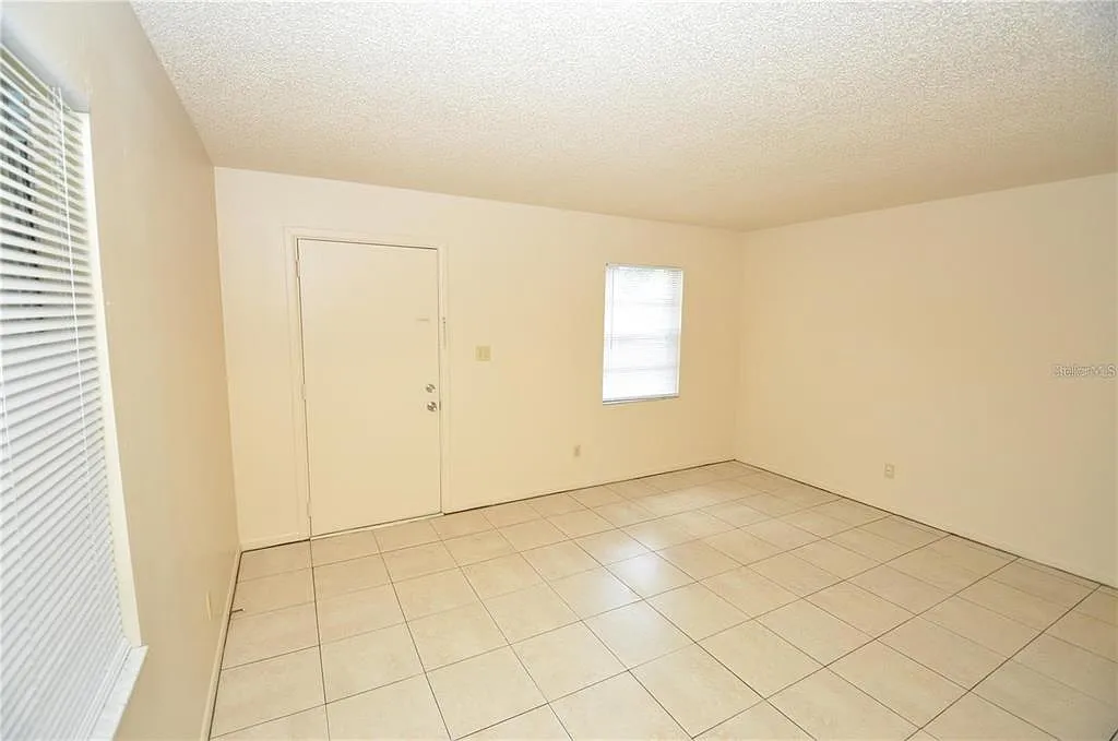 2 bed, 1.0 bath, 835 sqft, $1,395 — Photo 4