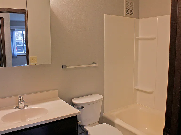 North Prairie Apartments — Photo 8