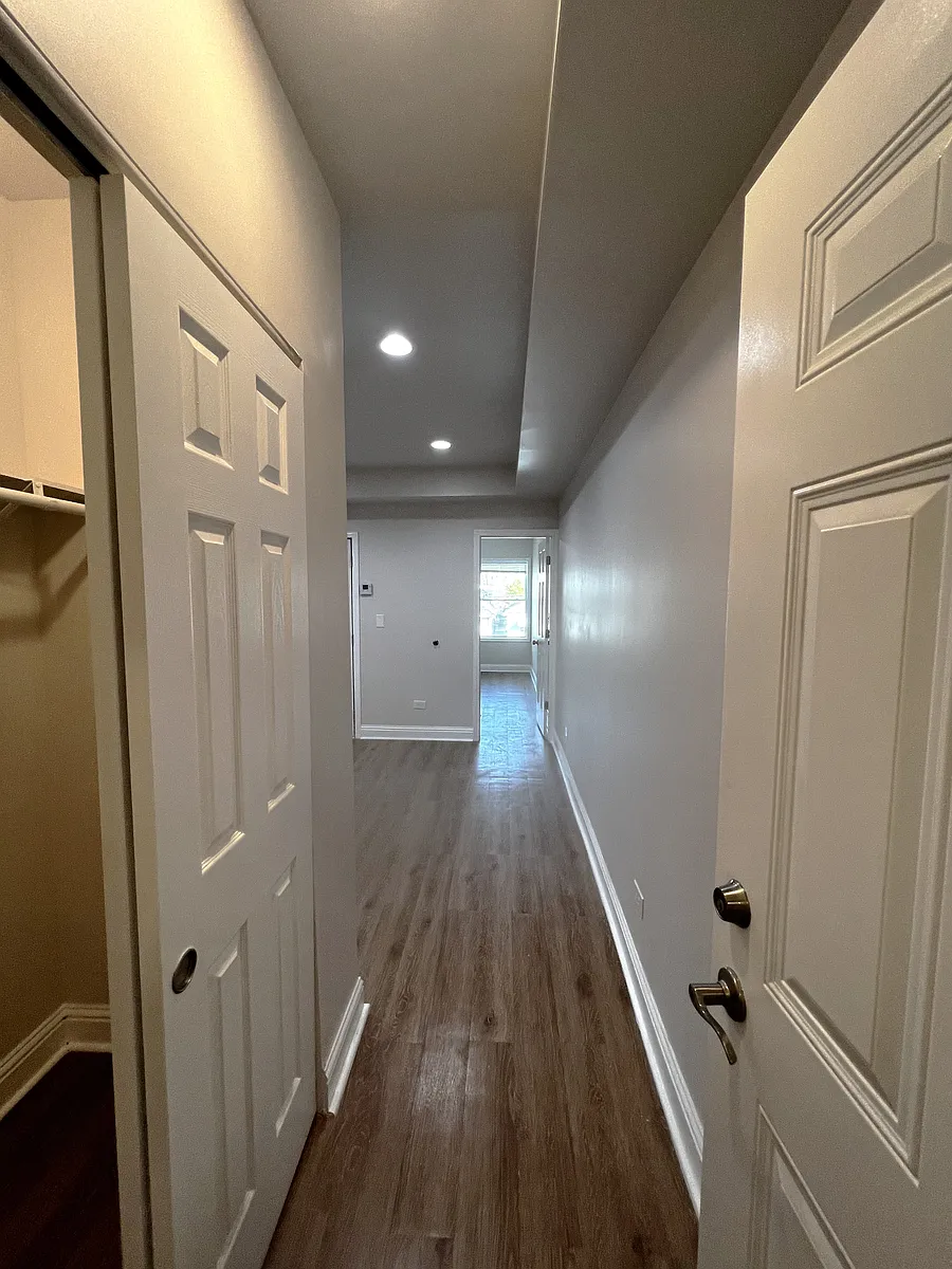 Building Photo - 8617 S Ashland Ave #2B