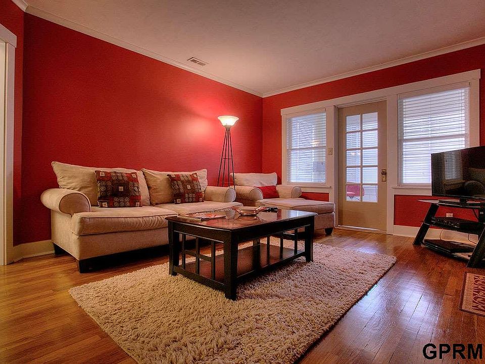 1st image of 818 S 37th Ave APT 12