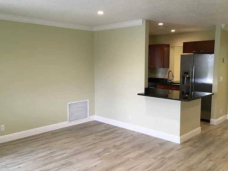 1101 Leisure Ln — Photo 7