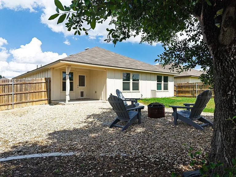 9505 Kensley Rose Dr — Photo 15