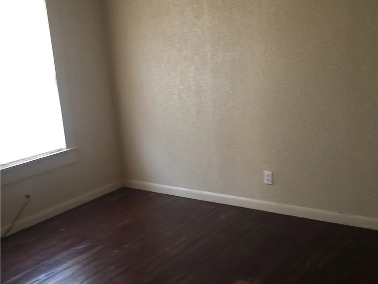 219 Tutt Ave — Photo 13
