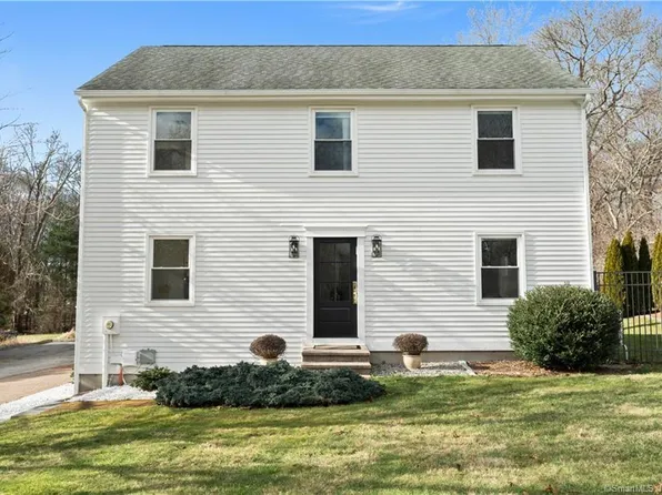 5 Goundry Drive, Waterford, CT 06385