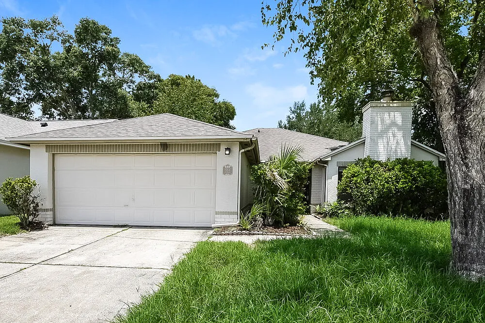 4 bed, 2.0 bath, 1744 sqft, $2,680 — Photo 1
