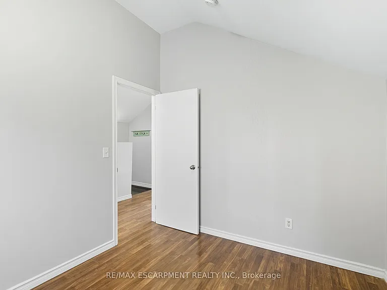 2 Windsor St #2 — Photo 8