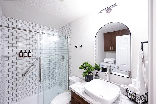 403 E 8th Ave #1 Photo 1