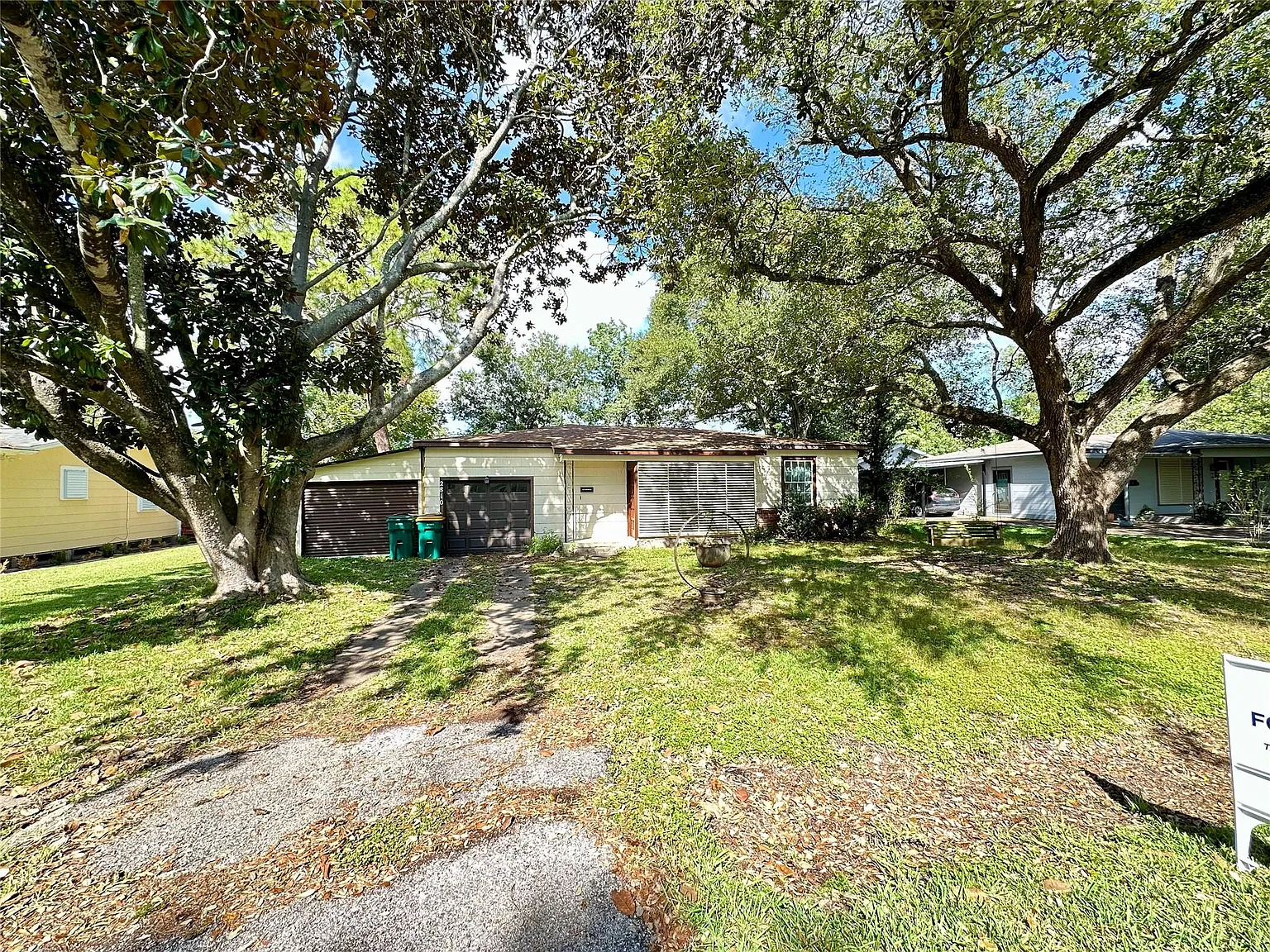 3 bed, 1.0 bath, 1320 sqft, $1,500 — Photo 2