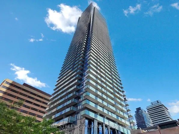1080 Bay St #1501, Toronto, ON M5S 0A5