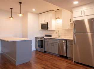 15 Cranston Ave #18, Newport, RI 02840