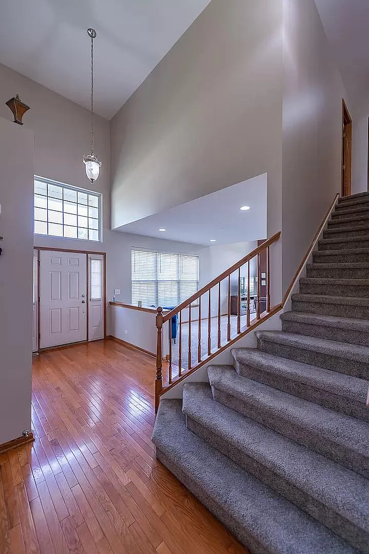 3 bed, 2.5 bath, 1716 sqft, $3,000 — Photo 4