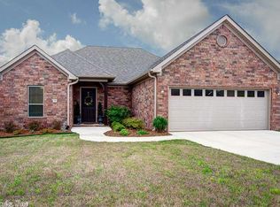 218 Nantucket Loop, Maumelle, AR 72113