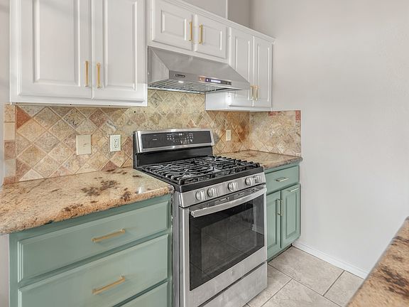 4th image of 1209 Portsmouth Ct