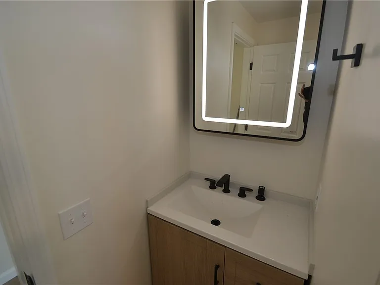 405 Garfield Ave — Photo 9