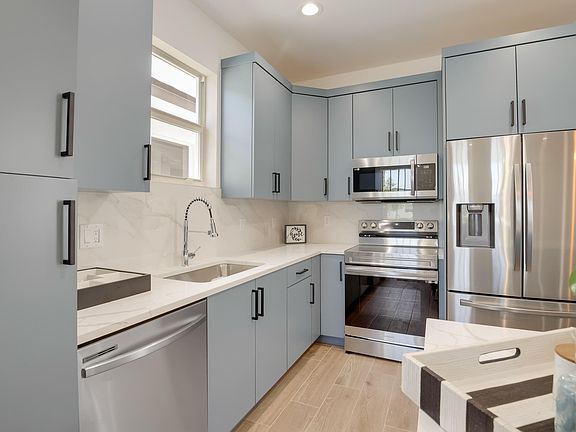 5th image of 429 S F Street