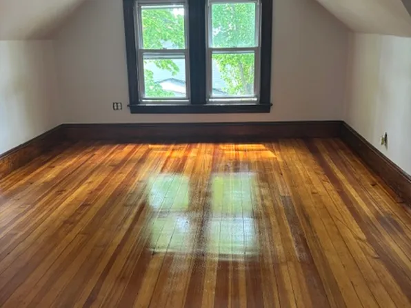 265 Ames St Floor 3, Lawrence, MA 01841