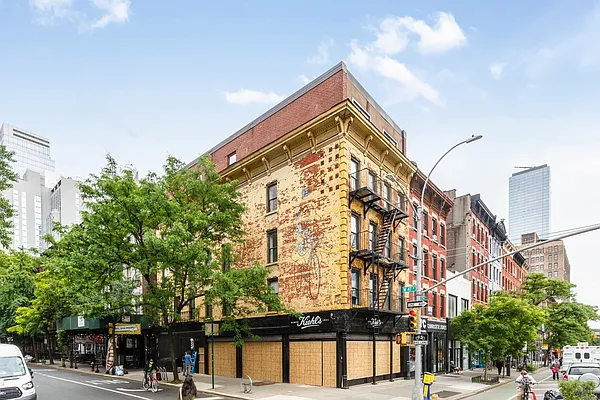 Rented by MNS | media 18