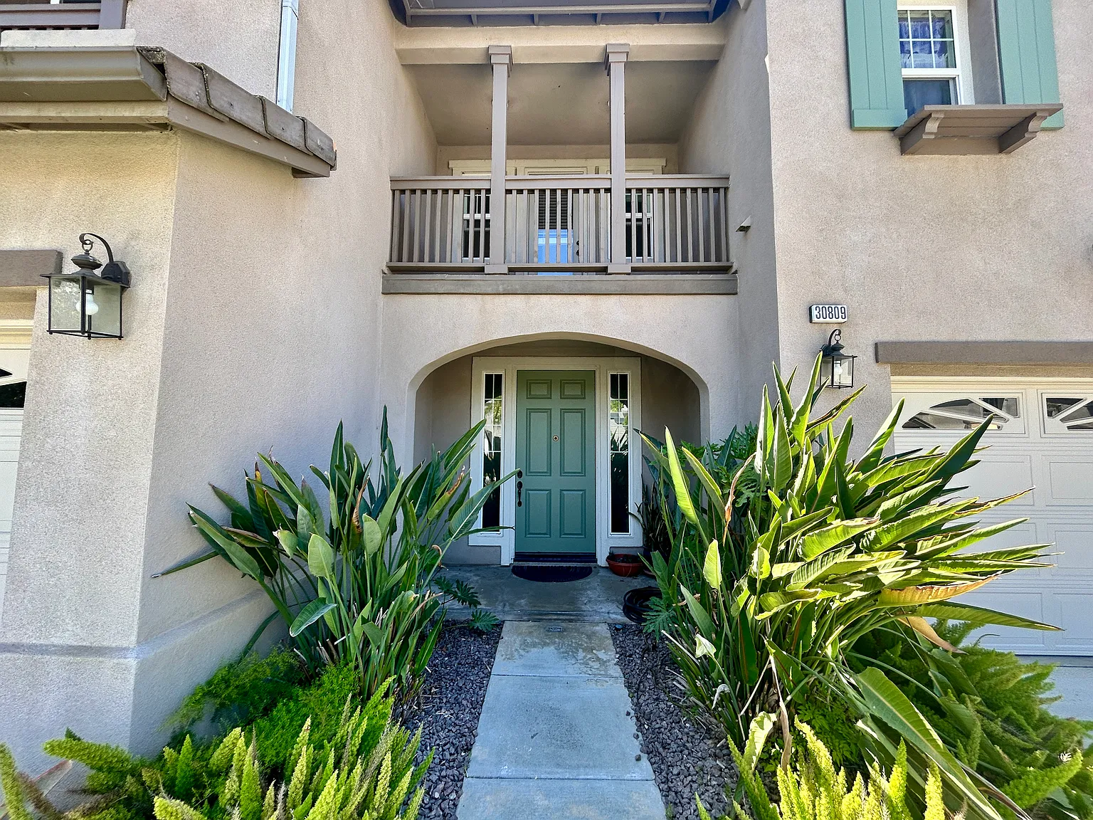 4 bed, 3105 sqft, $4,400 — Photo 3