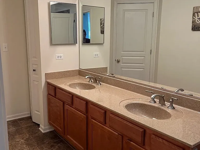 1290 Derry Ln #1290 — Photo 6