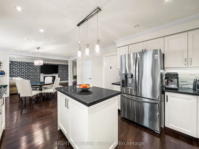 5 Stave Cres — Photo 32