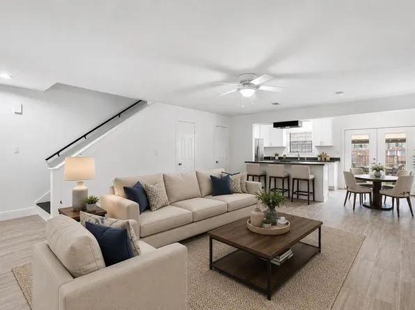 1011 Hamblen Rd APT 205, Kingwood, TX 77339