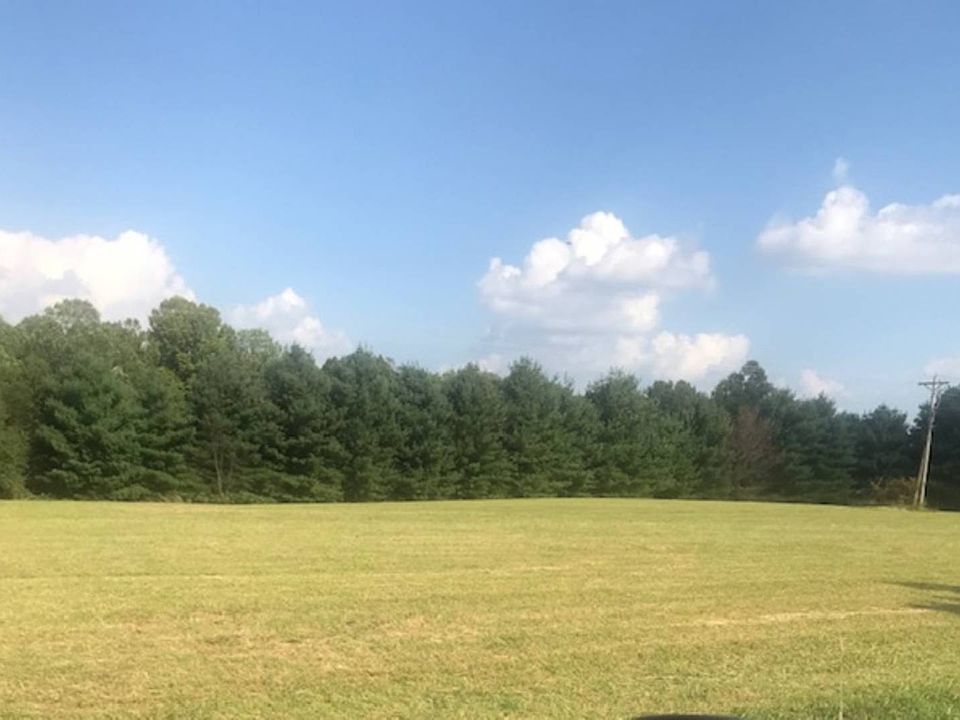 2nd image of Tennessee Ridge Rd