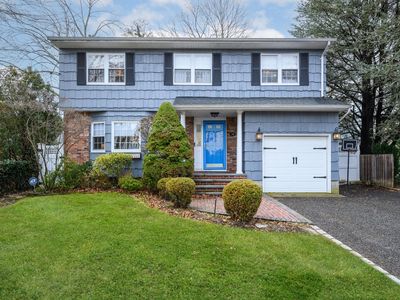 16 Clifford Place, East Norwich, NY, 11732