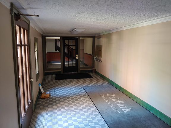 2nd image of 342 S Austin Blvd #2H