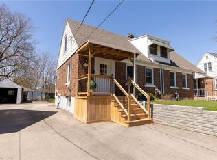 110 Lorne Cres, Kitchener, ON N2M 3Y5