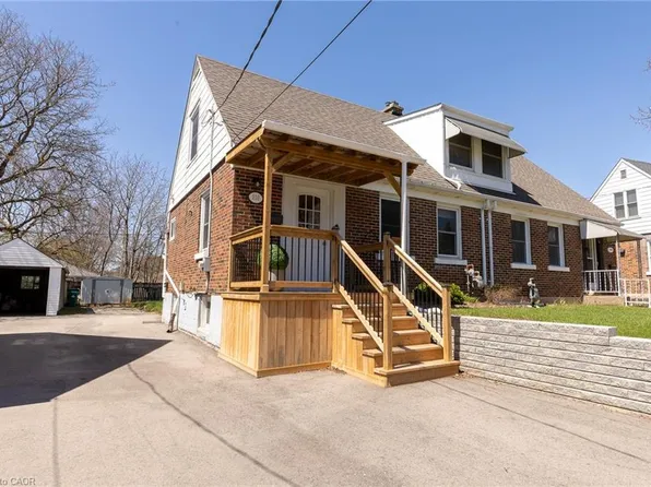 110 Lorne Cres, Kitchener, ON N2M 3Y5