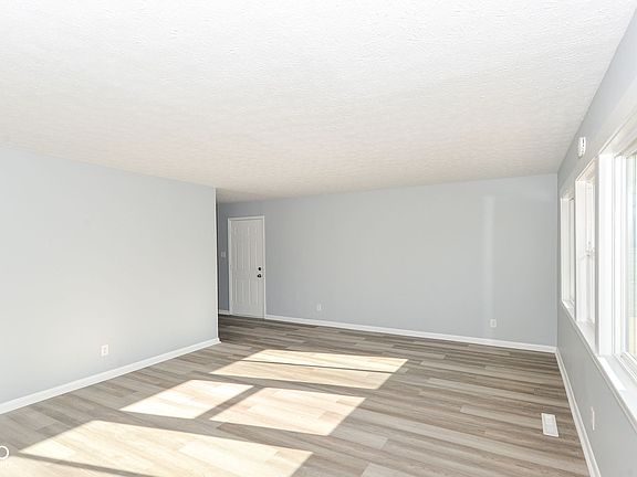 3rd image of 4102 Barnor Dr