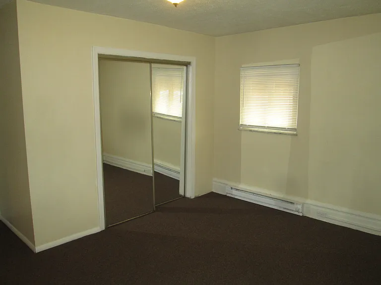 217 Bruce St — Photo 13