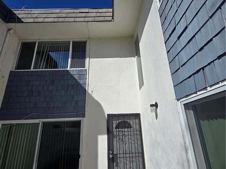 4862 Kona Dr #C — Photo 2