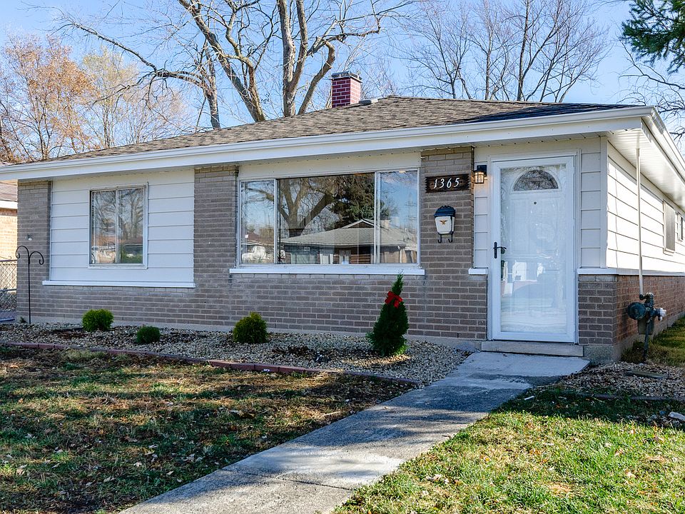 1st image of 1365 Imperial Ave