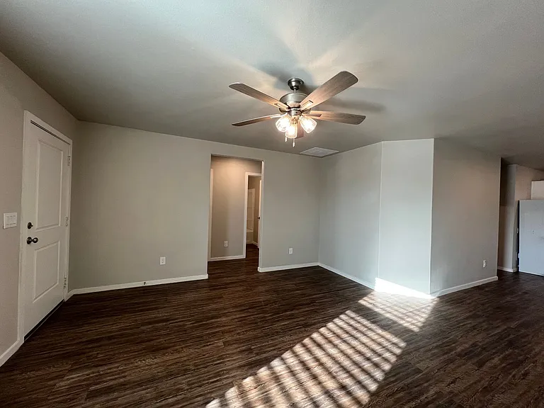 3507 Tiffin Ave — Photo 5