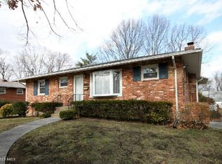 6714 Jerome St, Springfield, VA 22150