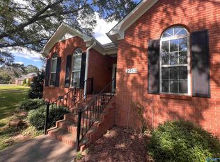2960 Lakeshore Dr, Gadsden, AL 35901
