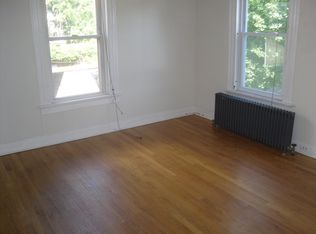 4 Longworth Ave, Middletown, CT 06457