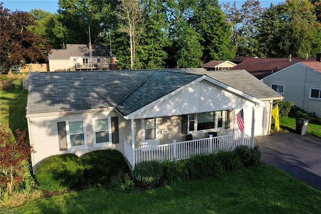 249 Dehoff Dr photo 1